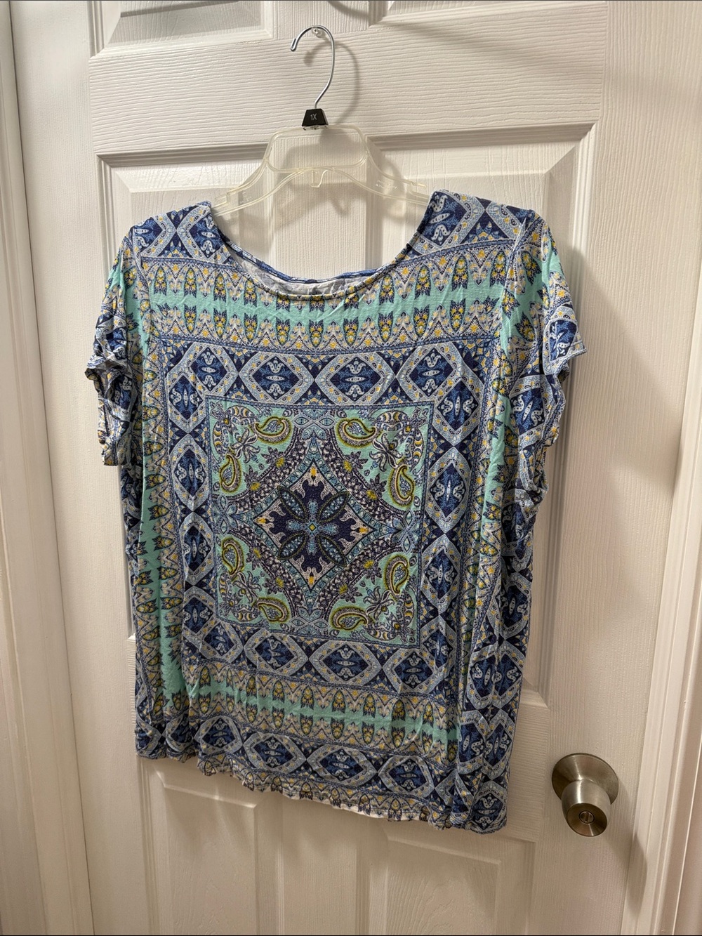 Paisley-Print Short Sleeve Top in Blue and Mint